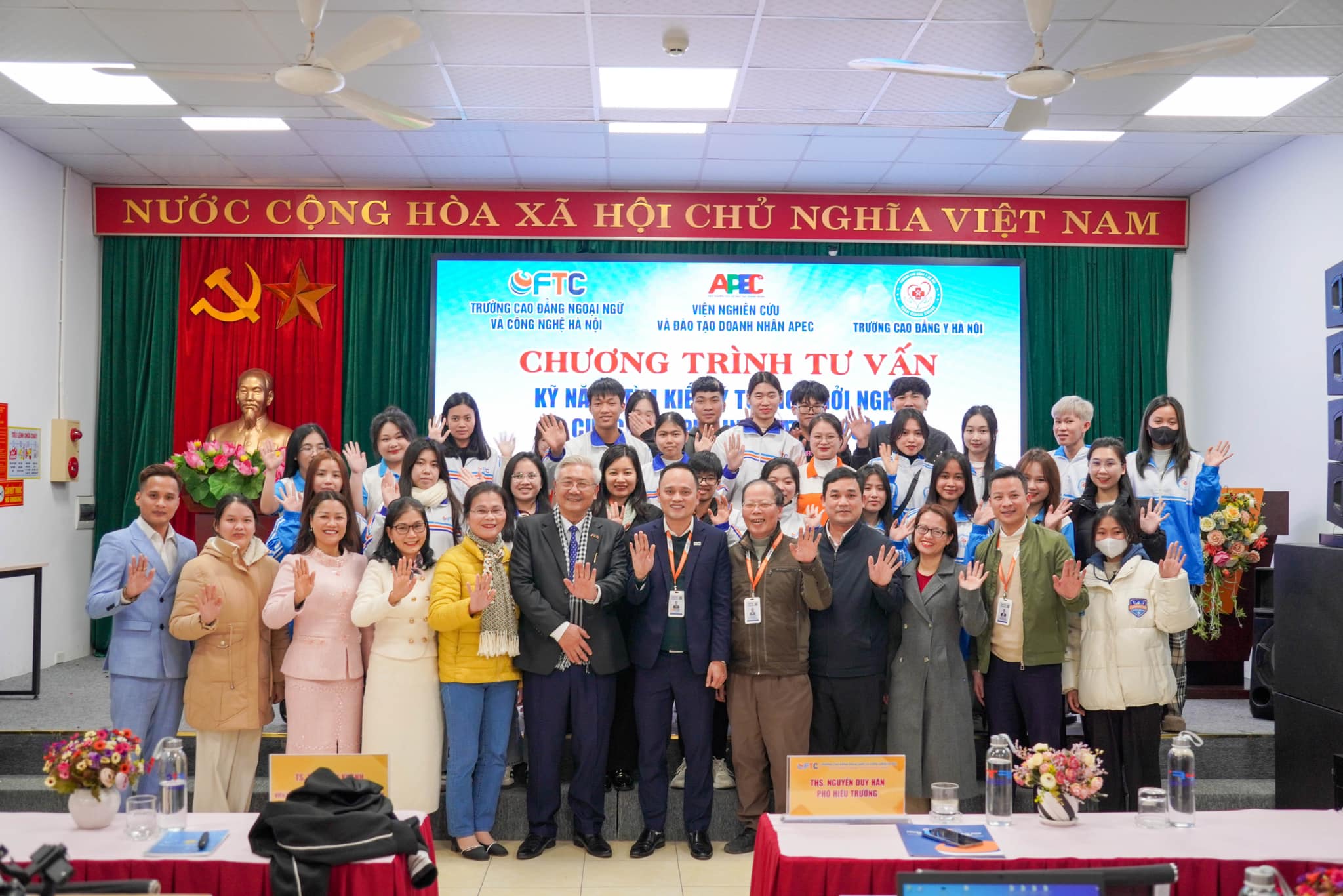 Chương trình tư vấn “Kỹ năng tìm kiếm ý tưởng khởi nghiệp cuộc thi APEC Innovation 2024”