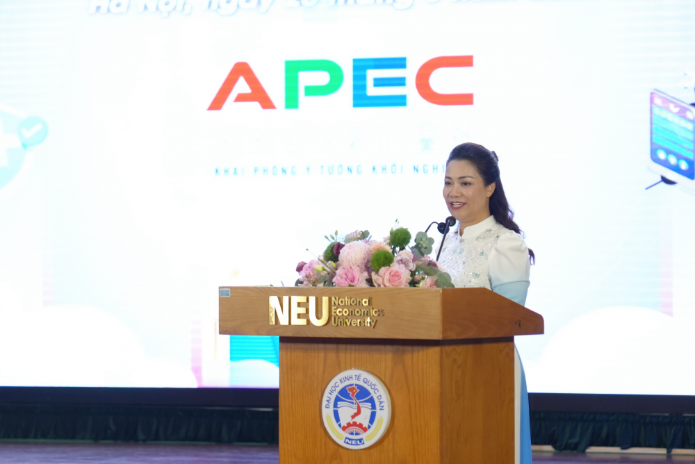 Thạc sĩ Nguyễn Thị Minh Thu phát biểu tại buổi lễ