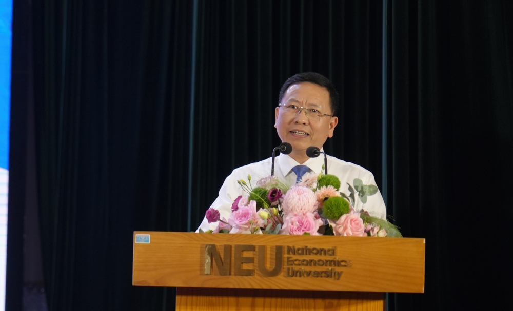 Phó Vụ trưởng Vụ Học sinh, sinh viên, Bộ GD&ĐT Trần Văn Đạt phát biểu tại buổi lễ